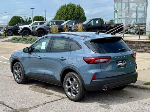 2025 Ford Escape ST-Line Select