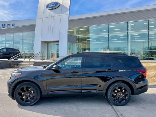 2022 Ford Explorer ST-Line