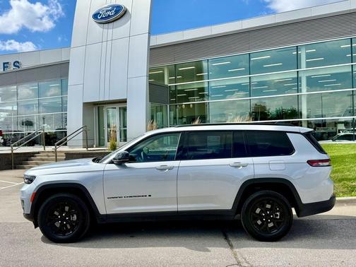 2024 Jeep Grand Cherokee L Laredo