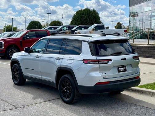2024 Jeep Grand Cherokee L Laredo