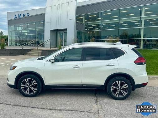 2017 Nissan Rogue SL