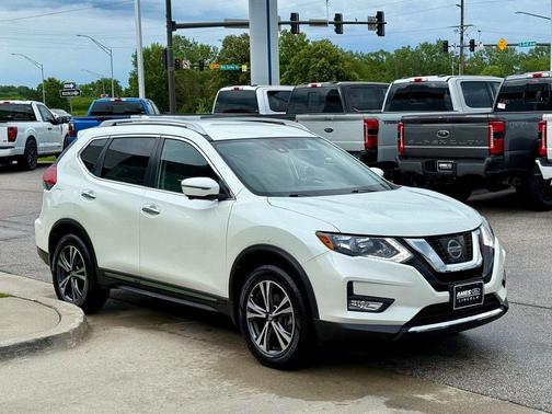 2017 Nissan Rogue SL