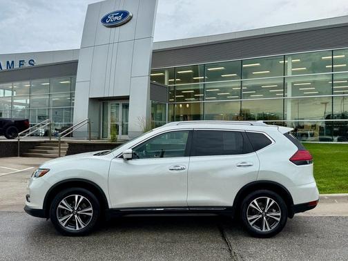 2017 Nissan Rogue SL