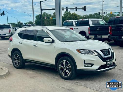 2017 Nissan Rogue SL
