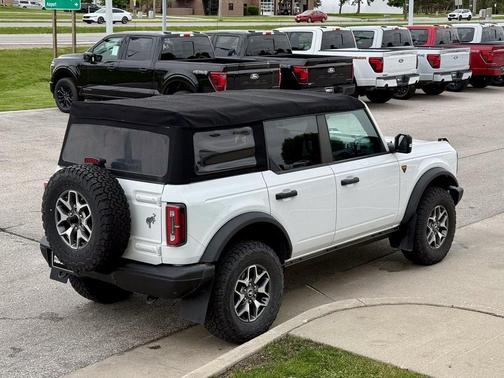 2022 Ford Bronco Badlands