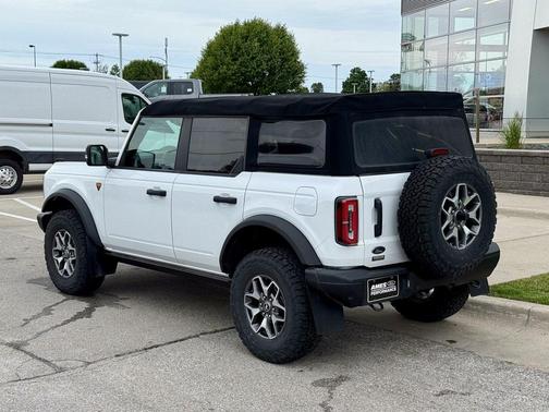 2022 Ford Bronco Badlands