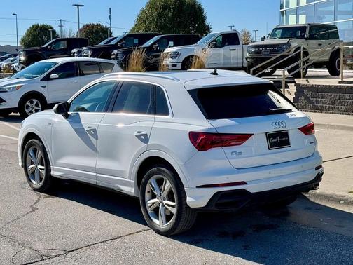 2020 Audi Q3 45 S line Prestige