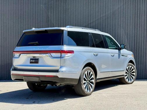 2024 Lincoln Navigator Reserve