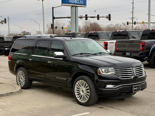 2017 Lincoln Navigator L Reserve
