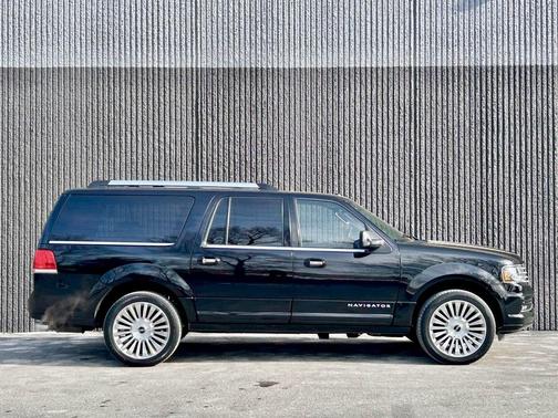 2017 Lincoln Navigator L Reserve