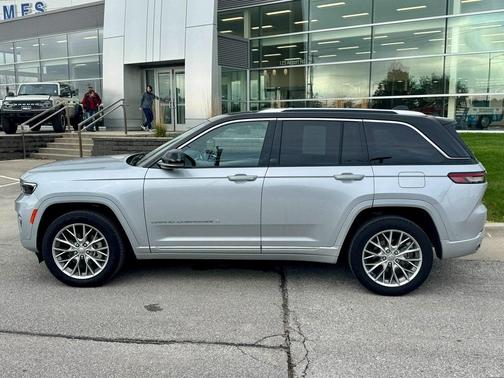 2024 Jeep Grand Cherokee Summit