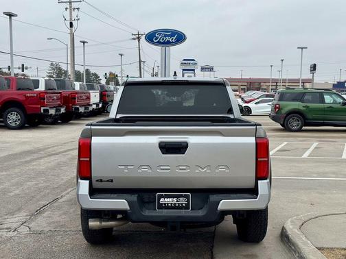 2024 Toyota Tacoma TRD Off Road