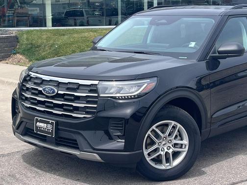 Agate Black Metallic 2026 Ford Explorer Active