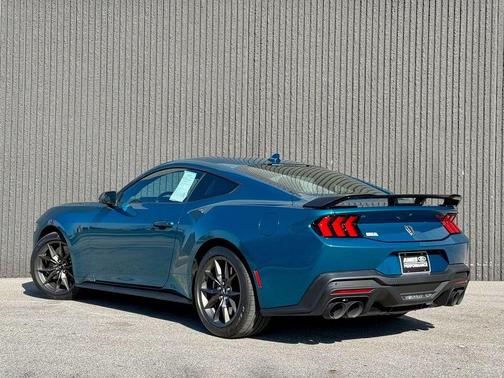 2026 Ford Mustang Dark Horse