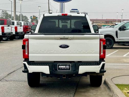 2024 Ford F-350 Lariat Super Duty