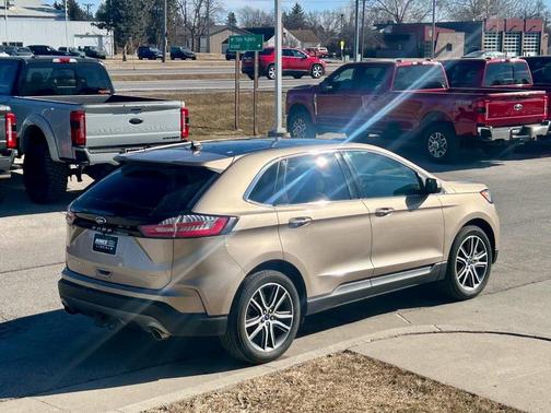 2021 Ford Edge Titanium