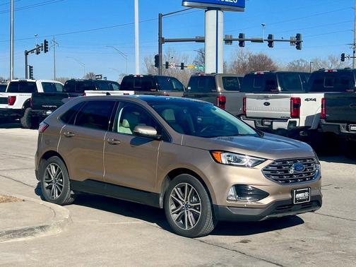 2021 Ford Edge Titanium