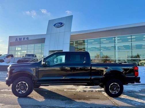 2024 Ford F-350 Lariat Super Duty