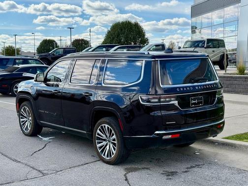 2022 Jeep Grand Wagoneer Series III
