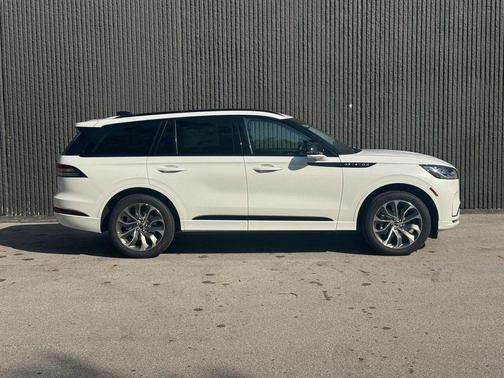 2025 Lincoln Aviator Premiere