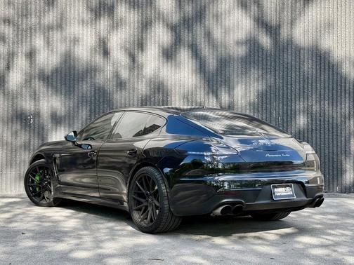 2014 Porsche Panamera Turbo