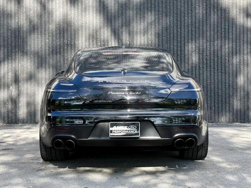 2014 Porsche Panamera Turbo