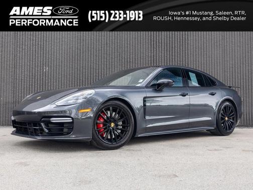2019 Porsche Panamera GTS