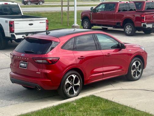 Rapid Red Metallic Tinted Clearcoat 2025 Ford Escape ST-Line Elite