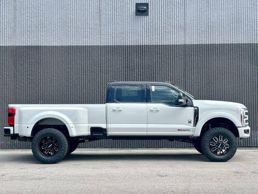 Star White 2026 Ford F-350 WIDOW