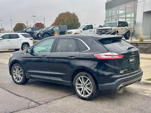 2022 Ford Edge Titanium