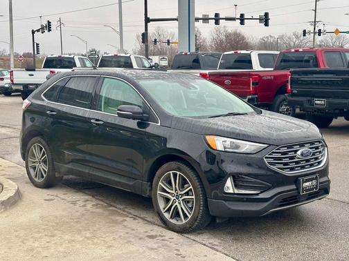 2022 Ford Edge Titanium