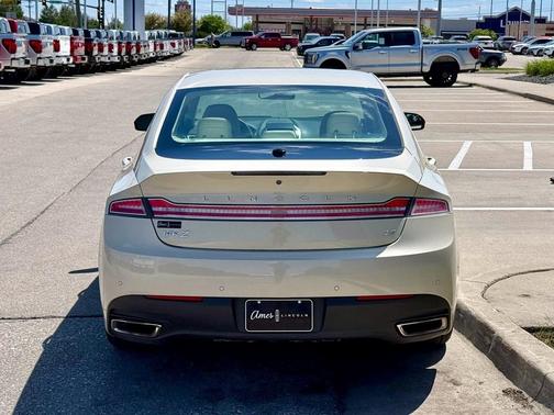 2014 Lincoln MKZ Base