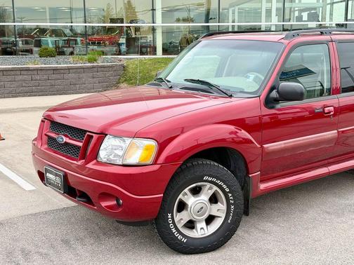 Red Fire Clearcoat Metallic 2004 Ford Explorer Sport Trac