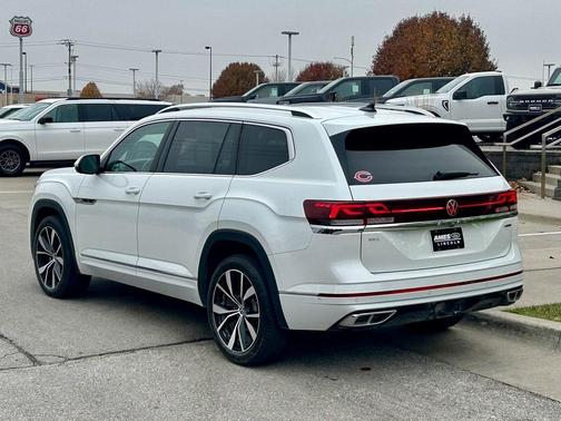 2024 Volkswagen Atlas 2.0T SEL Premium R-Line
