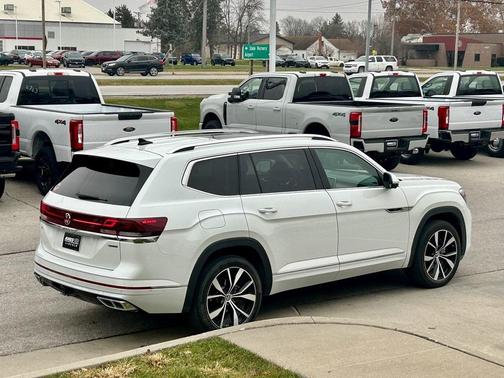 2024 Volkswagen Atlas 2.0T SEL Premium R-Line