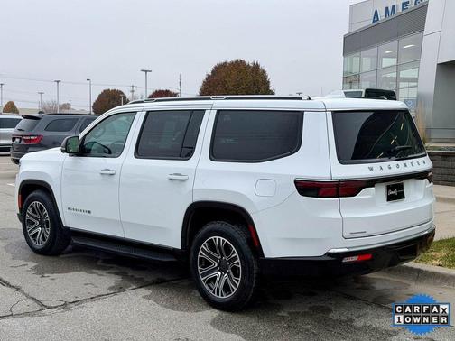 2023 Jeep Wagoneer Base