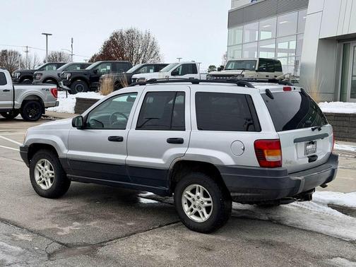 2004 Jeep Grand Cherokee Laredo