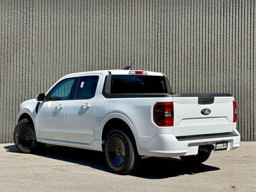 2025 Ford Maverick Lobo Standard