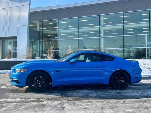 2017 Ford Mustang GT Premium