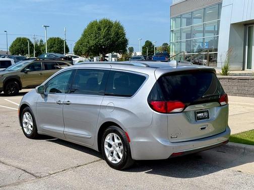 2018 Chrysler Pacifica Touring-L Plus