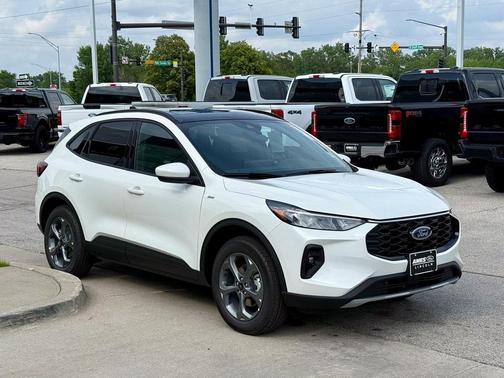 2025 Ford Escape ST-Line Select
