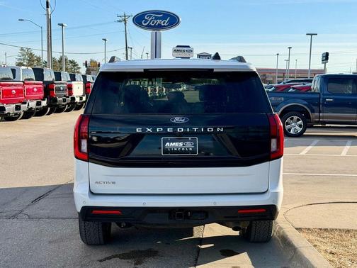 2025 Ford Expedition Active