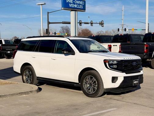 2025 Ford Expedition Active