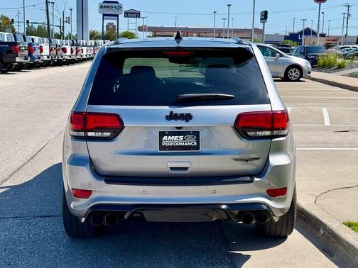 2021 Jeep Grand Cherokee Trackhawk