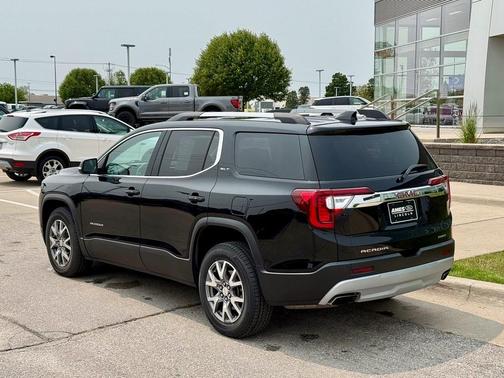 2020 GMC Acadia SLT