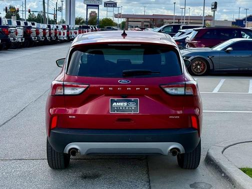 2022 Ford Escape SE