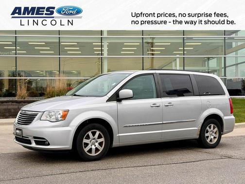 2012 Chrysler Town & Country Touring