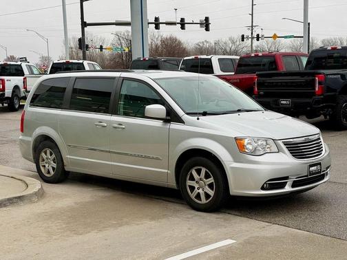 2012 Chrysler Town & Country Touring