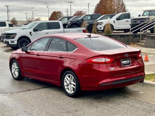 2015 Ford Fusion SE
