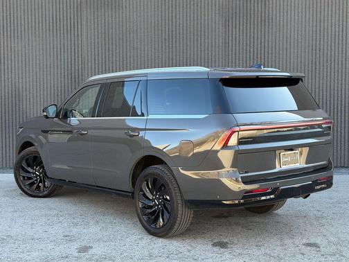2025 Lincoln Navigator Black Label